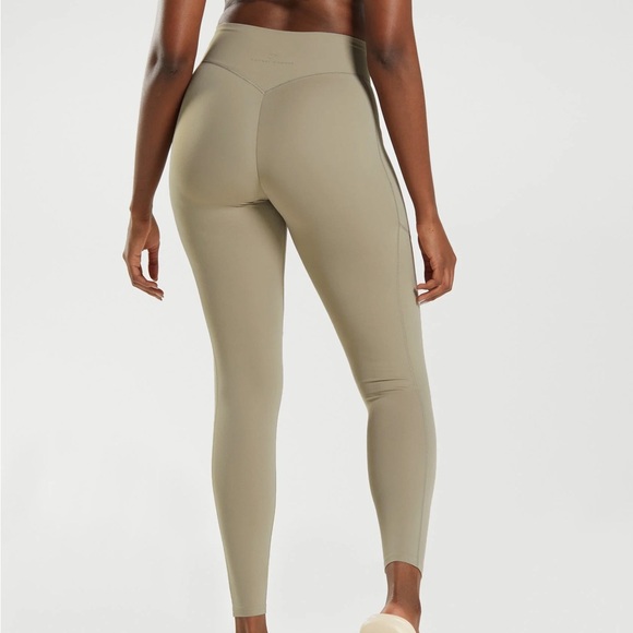 Whitney Simmons x Gymshark Everyday Pocket Leggings - Picture 5 of 7